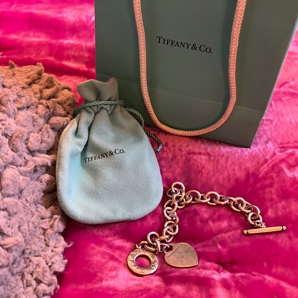 Tiffany & Co Heart Toggle bracelet